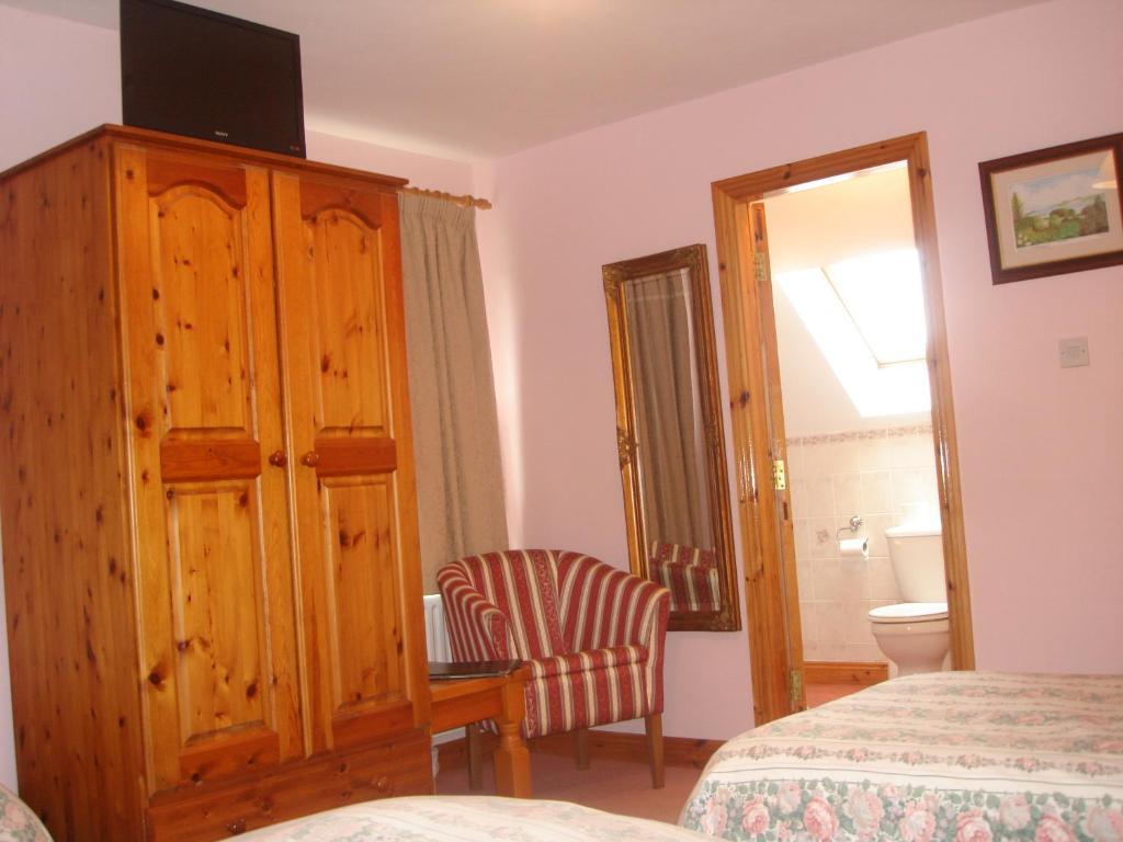 Rosmo House B&B Westport Habitación foto